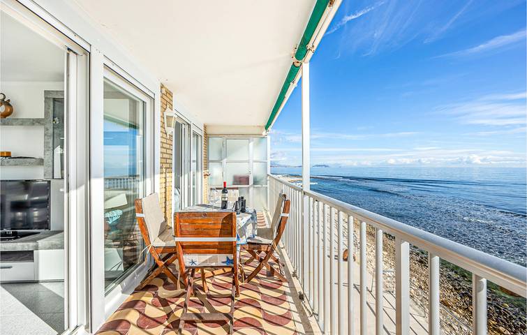 Gîte pour 6 personnes, avec terrasse et piscine à El Campello - 2