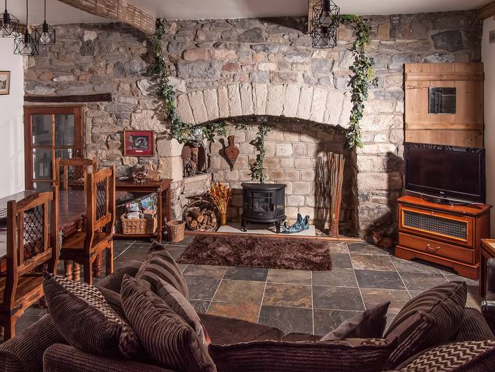 Log cabin for 4 people, with pets in Ribble Valley