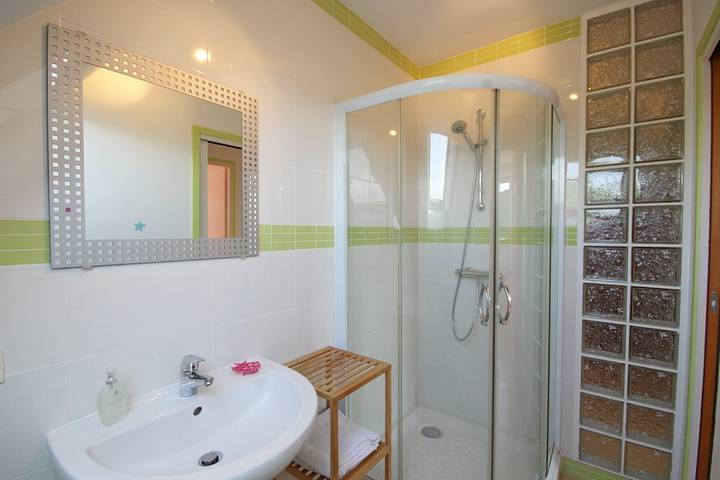 Gîte pour 4 personnes, avec Terrasse et Jardin à Séné - 4