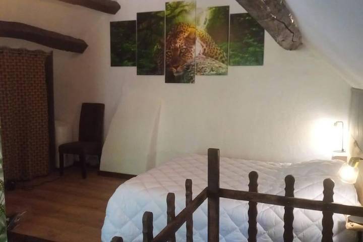 Location de vacances pour 4 personnes, avec vue ainsi que terrasse et jardin à Thésée - 4