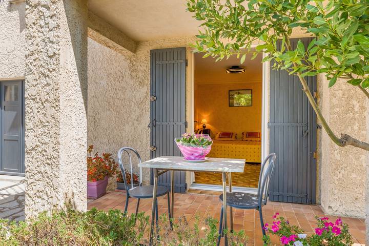 Chambres d'hôtes La Sousto - Chambre Cigale in Châteaurenard, Région d'Arles