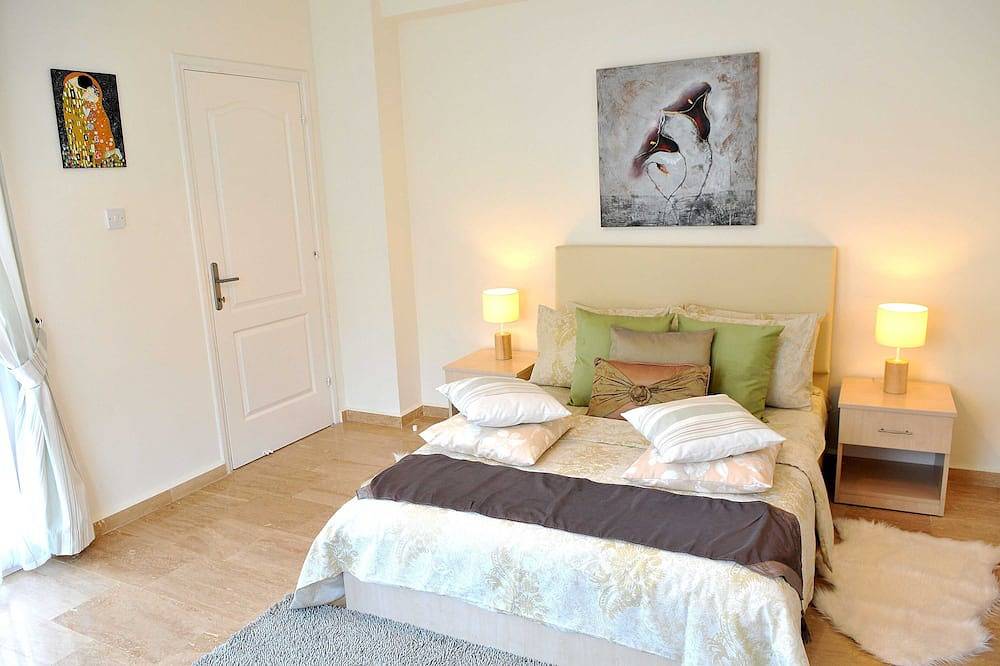 Beautiful Spacious Luxury Villa Stunning Mountain & Sea Views,Wifi, Private pool in Northern Cyprus