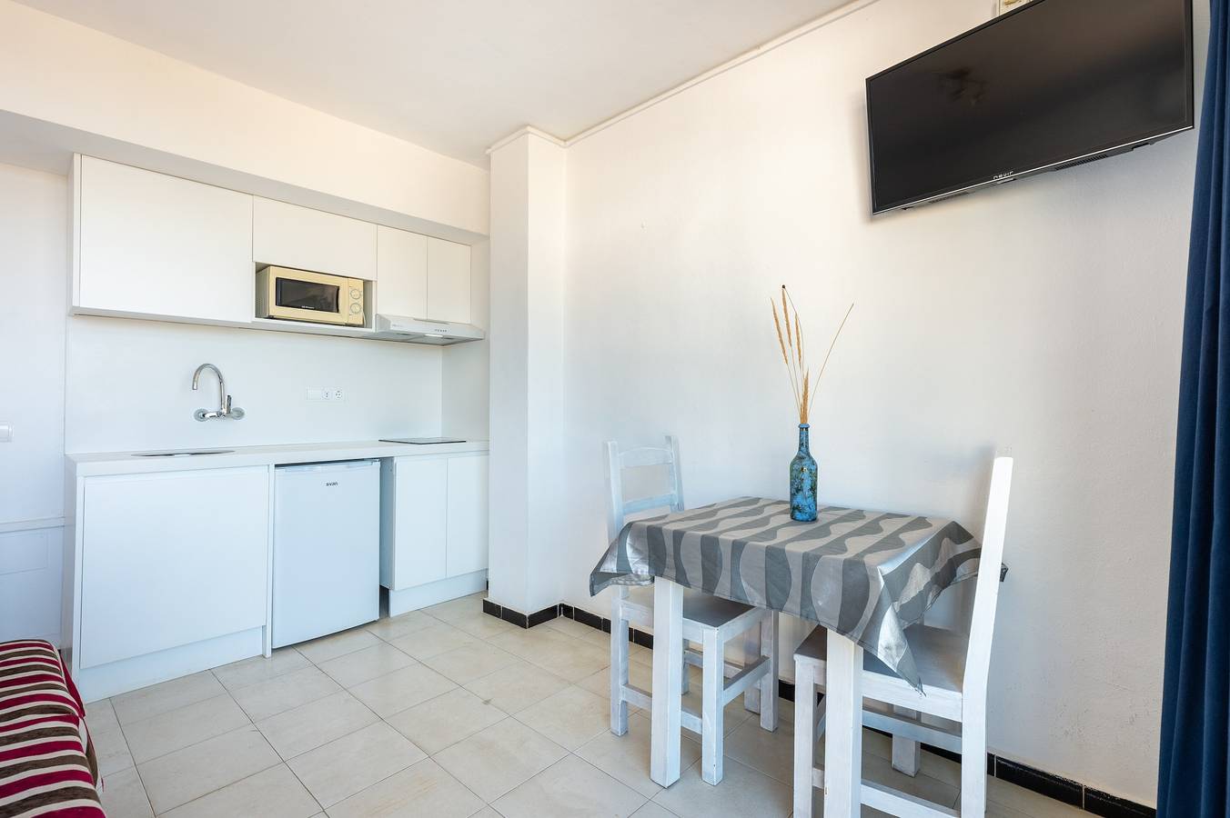 Appartement 'Estudio Mirada 309' met uitzicht op het meer, Wi-Fi en airconditioning, foto 6