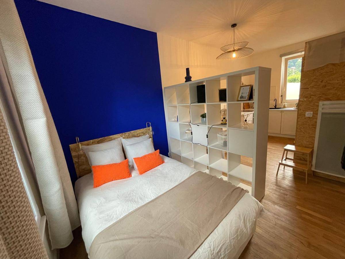Appartement entier, One-Bedroom Apartment in Mont-Dore, Parc naturel régional des Volcans d'Auvergne