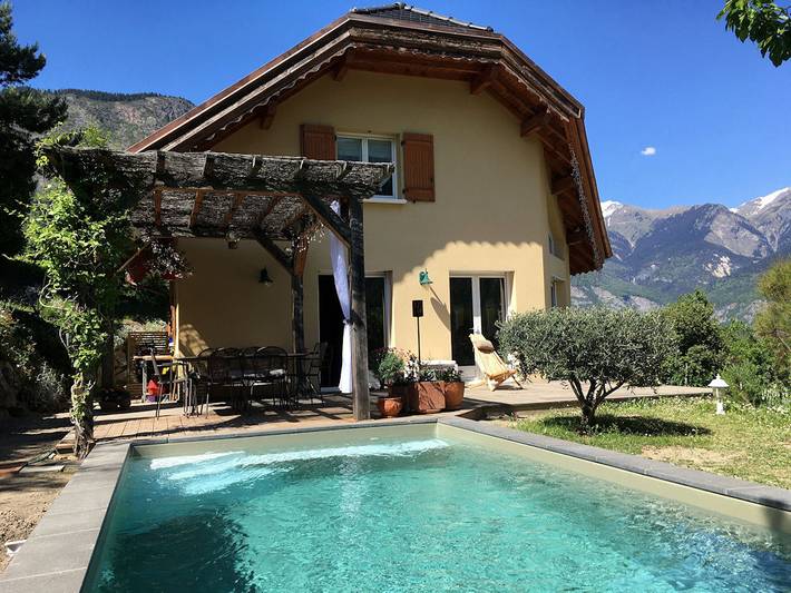 Chambre d’hôte pour 2 personnes, avec jardin et piscine