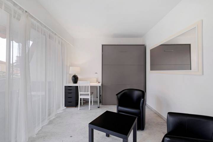 Apartamento entero, Apartamento 'Couronne Du Cros' con vistas al mar, Wi-Fi y aire acondicionado in Cagnes-sur-Mer, Costa mediterránea (Francia)