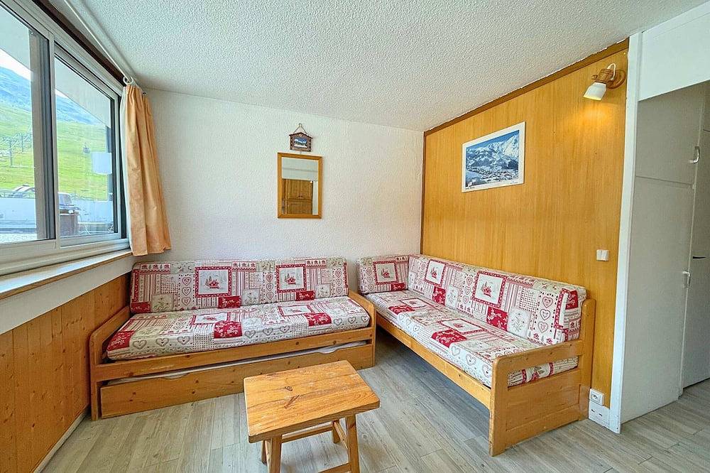 Entire apartment, Les Menuires Studio for 4 pers, pets allowed and ski locker in Les Menuires, Saint-Martin-de-Belleville