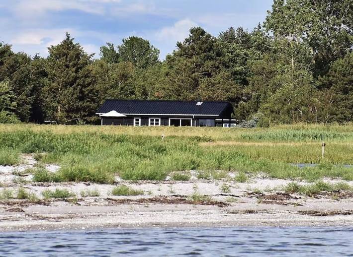 Ferieudlejning for 8 personer, med Terrasse i Ellinge Lyng