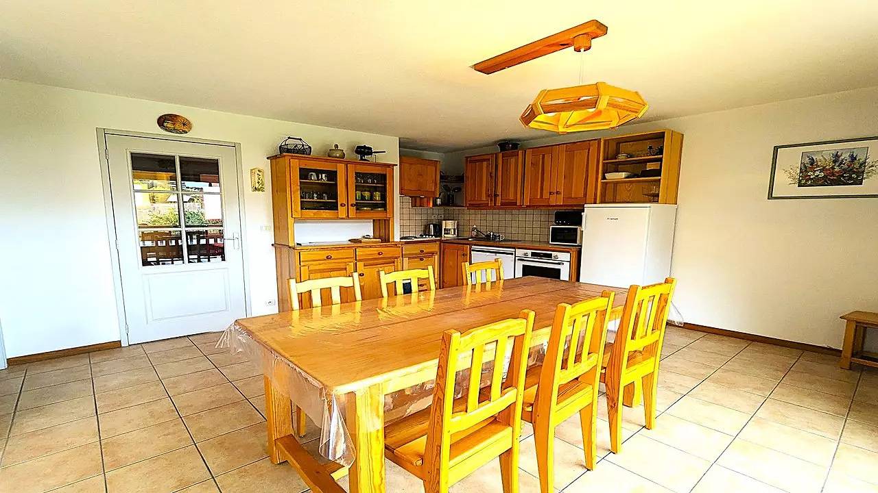 Appartement entier, Grand appartement confortable 4/6 personnes in Puy-Saint-Vincent, Parc national des Écrins