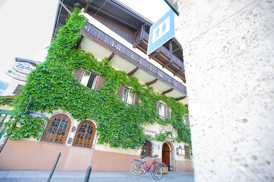 Gasthof Hotel Moserwirt - Junior Suite in Bad Goisern am Hallstättersee, Totes Gebirge