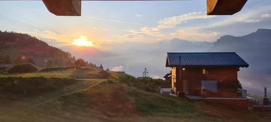 Gîte pour 8 personnes, avec terrasse et vue dans Brigue