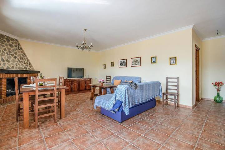 Stunning home in Algodonales in Algodonales, White Villages