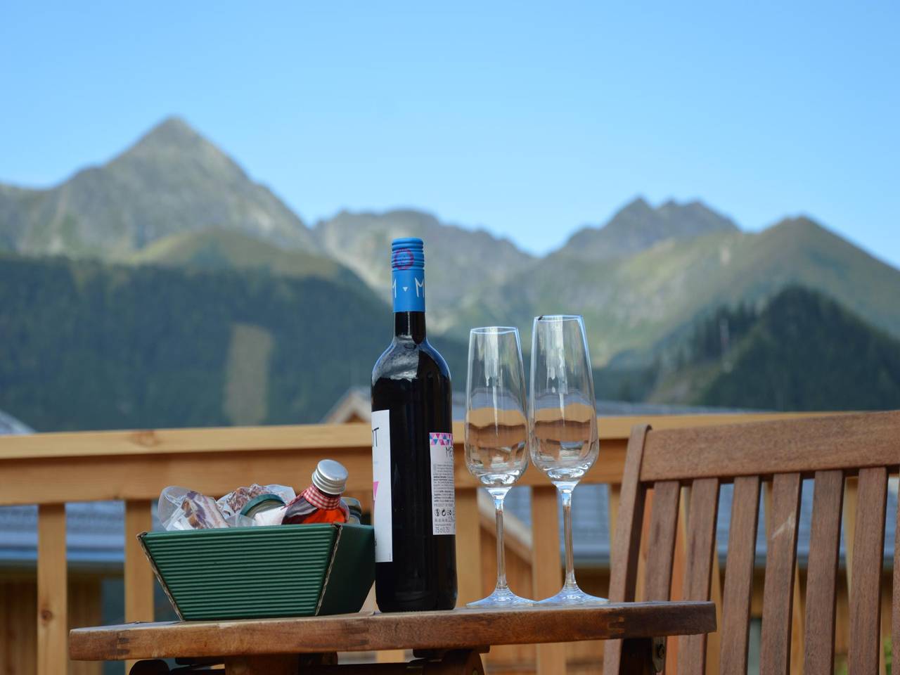 Chalet mit Sauna und Bergblick an der Piste in Rottenmanner und Wölzer Tauern, Hohentauern