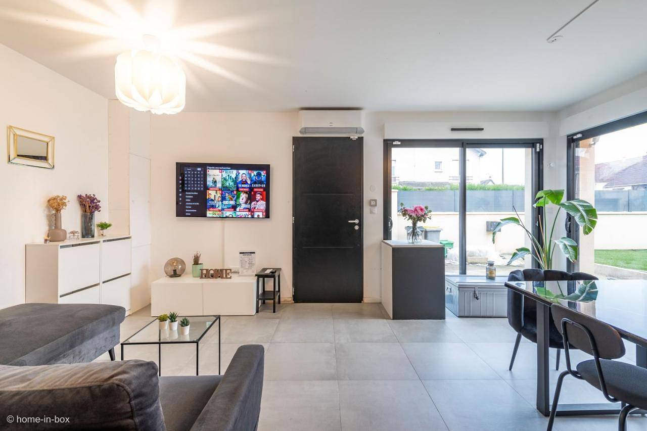 Maison Design 2 Ch proche Cdg, Paris in Tremblay-en-France, Seine-Saint-Denis
