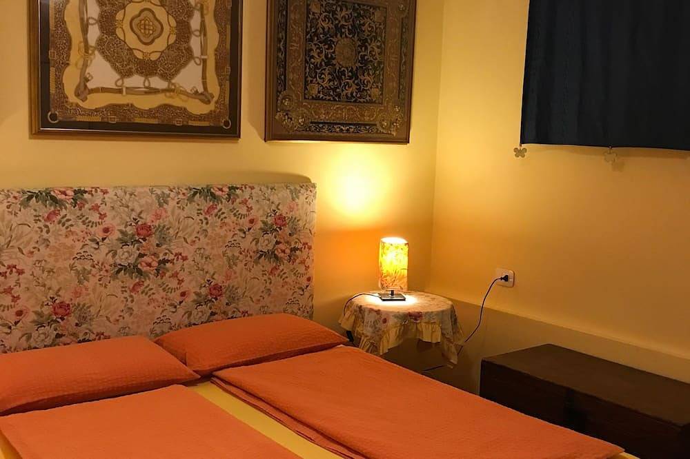 Appartement in villa uitzicht op het meer in Torri del Benaco, Garda Bergen