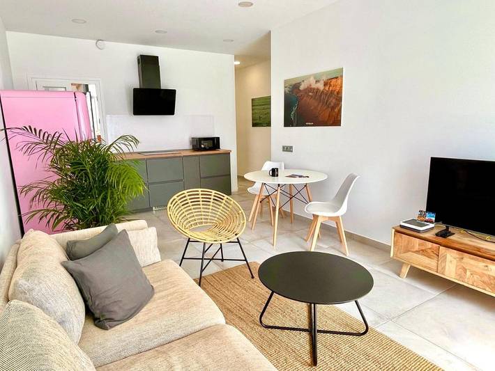 Gîte pour 2 personnes, avec terrasse à La Santa