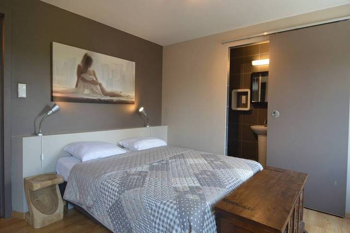 Location de vacances pour 18 personnes, avec terrasse ainsi que jardin et sauna, animaux acceptés à Stavelot - 2