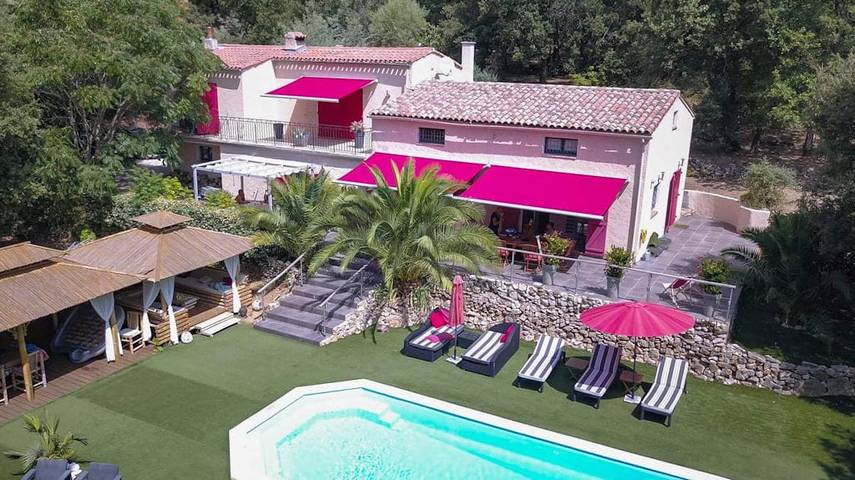 Chambre d’hôte pour 4 personnes, avec piscine et jardin, animaux acceptés à Besse-sur-Issole