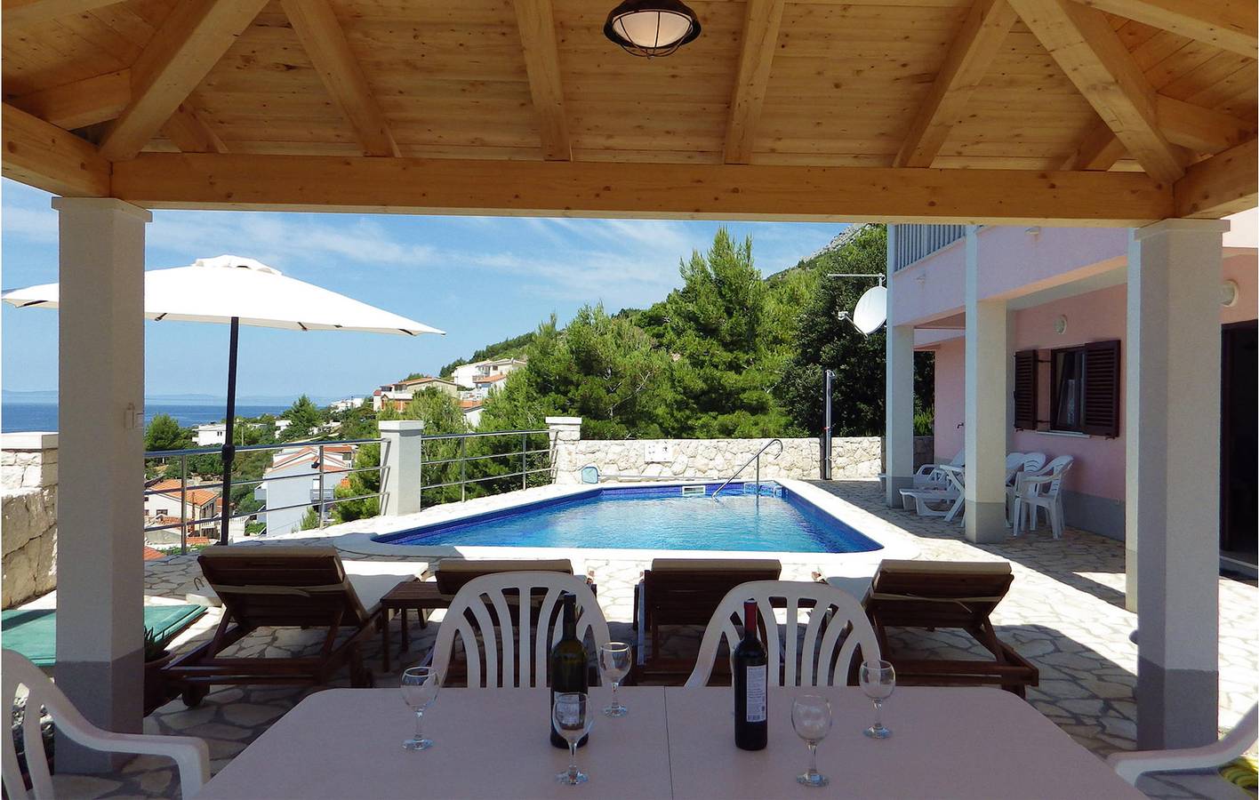 Ferienhaus für 6 Personen mit Terrasse in Lokva Rogoznica, Split-Dalmatien