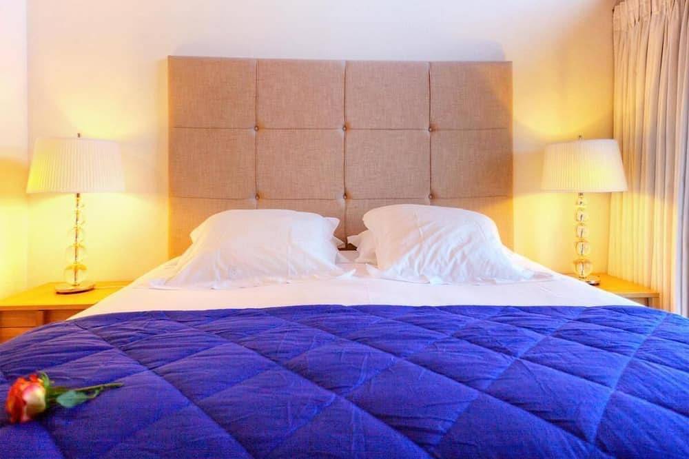 Landhaus, sauna, terrasse, balkon, kamin oder ofen für holz, fernseher, schließfach für die skier in Les Masses, Vex