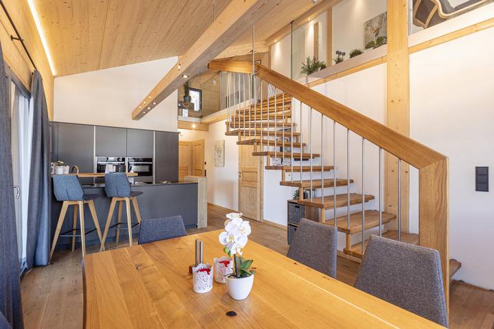 Ferienwohnung für 4 Personen, mit Balkon und Terrasse sowie Sauna in Haus