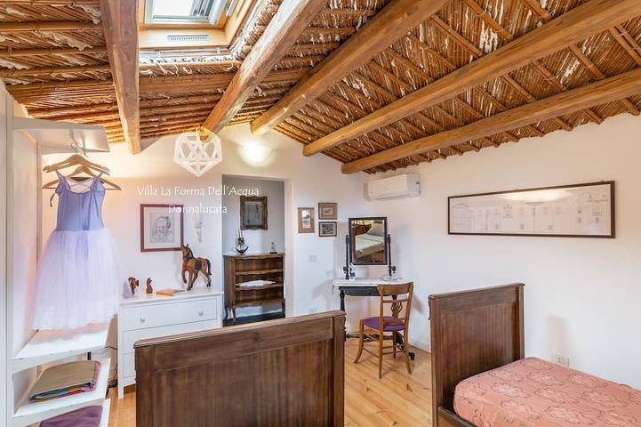 Villa for 12/14 people garden, pool, bbq, 100 meters from the sea, A / C, wi-fi in Donnalucata, Scicli