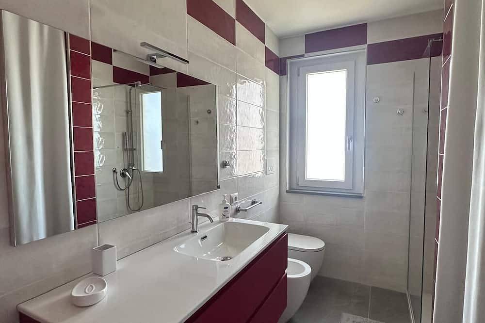 Appartement entier, Stunning New beach-front apartment in Gallico Marina, Reggio de Calabre