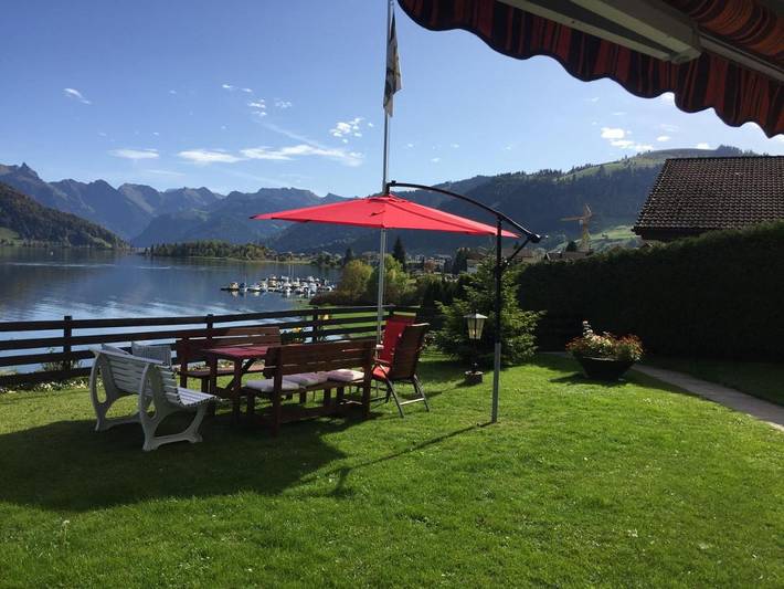 Ferienwohnung für 2 Personen, mit Balkon und Terrasse sowie Garten und Ausblick