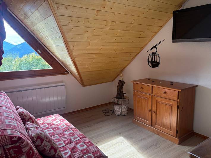 Gîte pour 6 personnes, avec balcon à Montgellafrey - 4