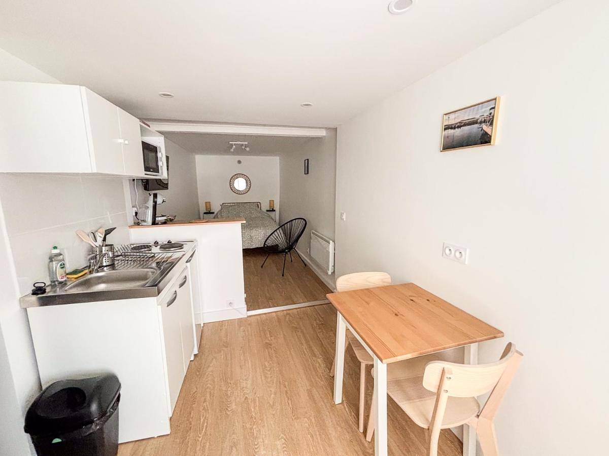 Appartement entier, Le Petit Thau - Studio - Wifi in Bouzigues, Côte méditerranéenne (France)