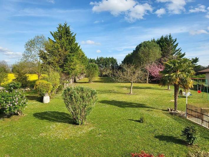 Location de vacances pour 10 personnes, avec piscine et jardin, animaux acceptés à Lacour - 4