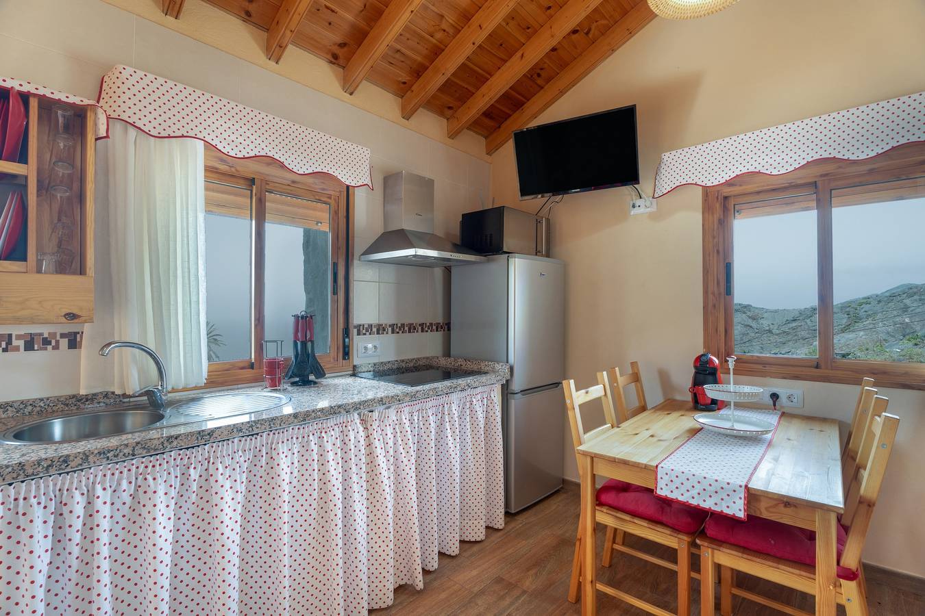 Ferienhaus 'Casa Las Niñas' mit Meerblick, privater Terrasse und Wi-Fi in Alojera, Vallehermoso