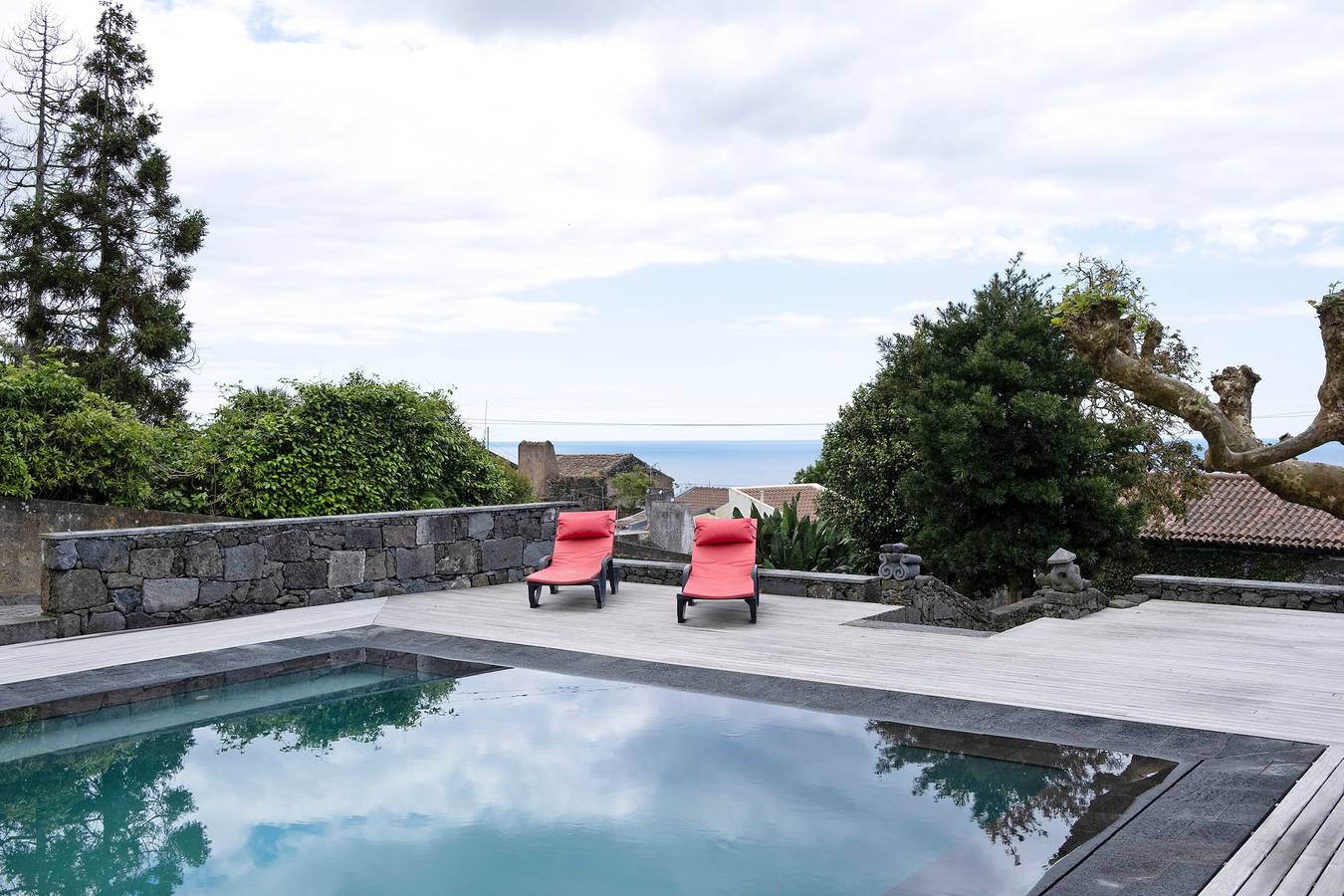 Holiday Home 'Ponta Da Amora' with Sea View, Wi-Fi and Air Conditioning in São Miguel Island, São Miguel