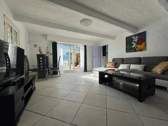 Gîte pour 4 personnes, avec piscine ainsi que jardin et vue à La Trinité - 3