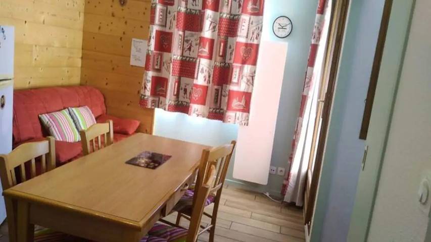 Gîte pour 5 personnes, avec piscine dans Office De Tourisme De Saint Sorlin D Arves - 4
