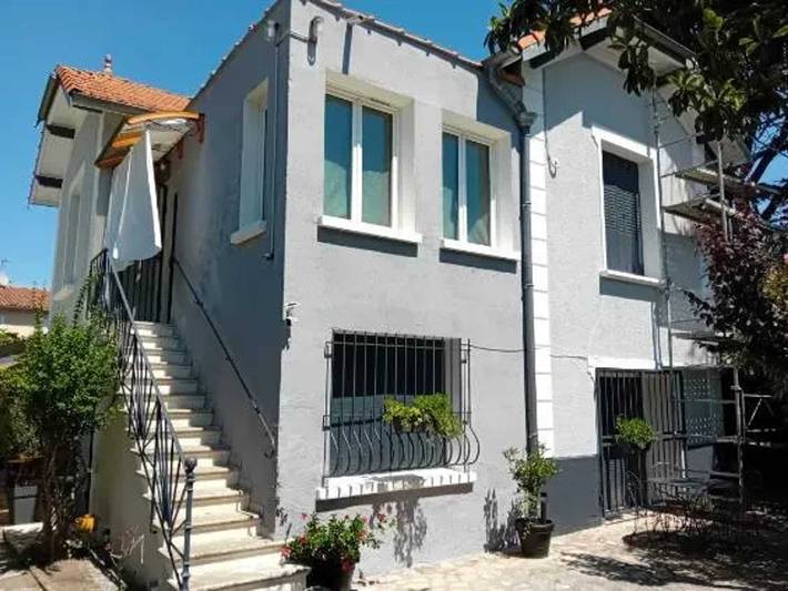 Appartement de vacances pour 4 personnes, avec piscine et terrasse