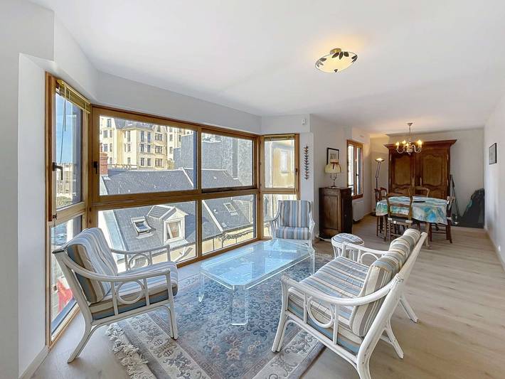 Ganze Wohnung, Großes Duplex im Zentrum mit Blick, 50m vom Strand, Aufzug und Wifi in Granville, Côte de la Déroute