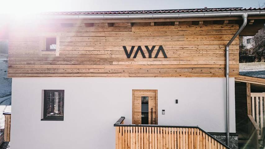 Ferienwohnung für 14 Personen, mit Balkon und Terrasse sowie Sauna und Ausblick in Ladis