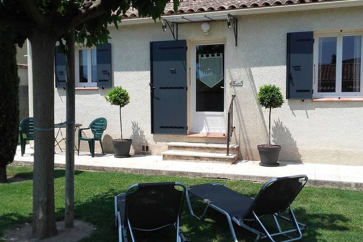 Location de vacances pour 4 personnes, avec Jardin à Lamanon