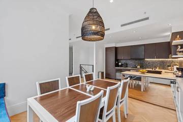 Vacation Rental for 7 Guests in Manhattan, New York City, Picture 2