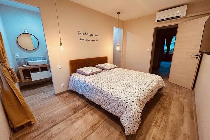 Location de vacances pour 8 personnes, avec Jardin et Piscine à Montolieu - 3