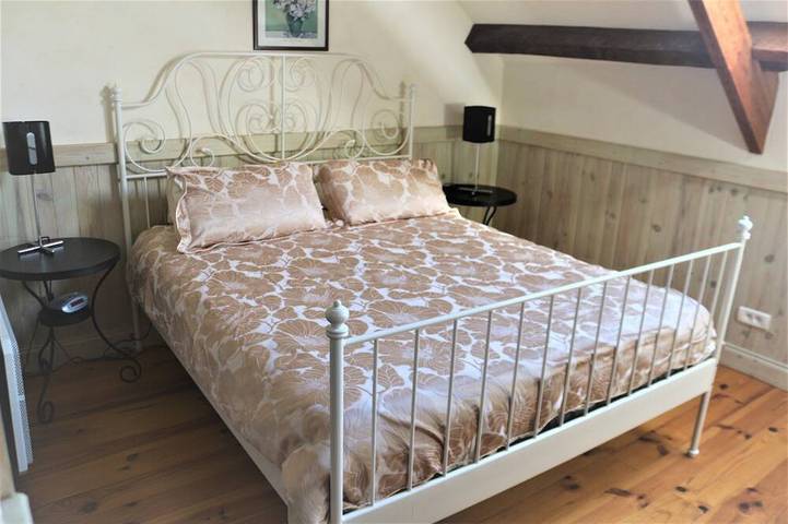 Location de vacances pour 6 personnes, avec terrasse et jardin ainsi que piscine et jacuzzi à Néhou - 2