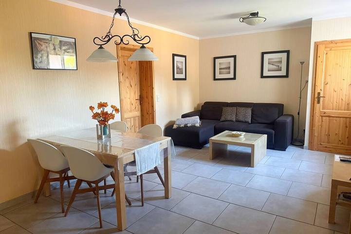 Ferienwohnung für 4 Personen, mit Terrasse und Garten in Rövershagen