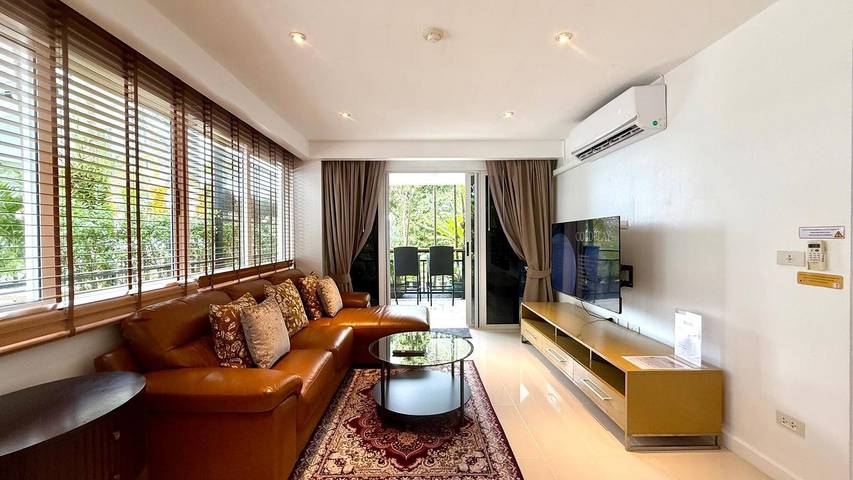 Ferieleilighet for 3 personer, med hage og balkong i tillegg til jacuzzi i Karon Beach