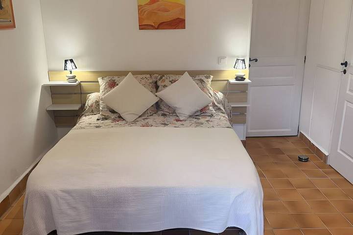 Location de vacances pour 2 personnes, avec jardin et piscine, animaux acceptés à Bras - 2