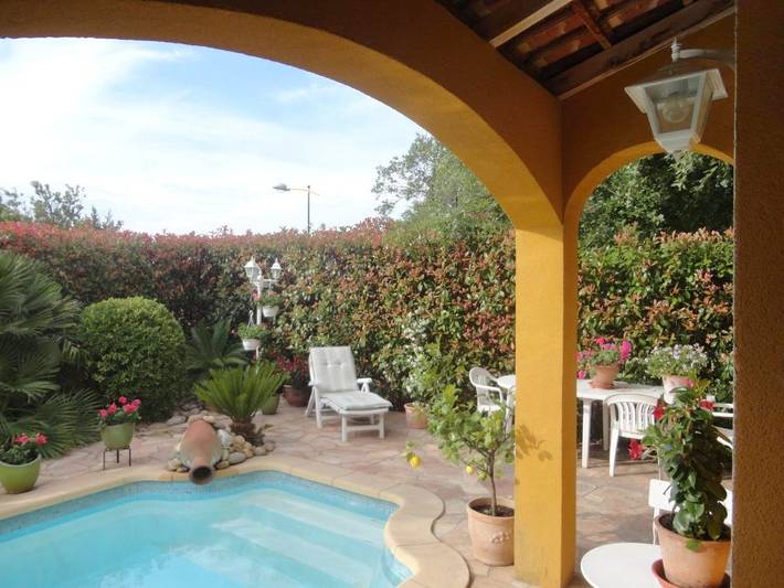 Gîte pour 4 personnes, avec jardin ainsi que piscine et vue à Cuers - 2