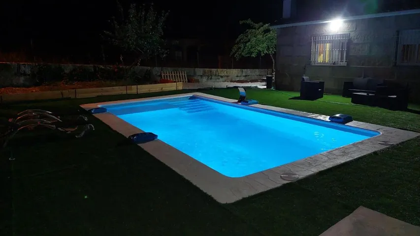 Casa de vacaciones para 4 personas, con jardín además de vistas y piscina - 1