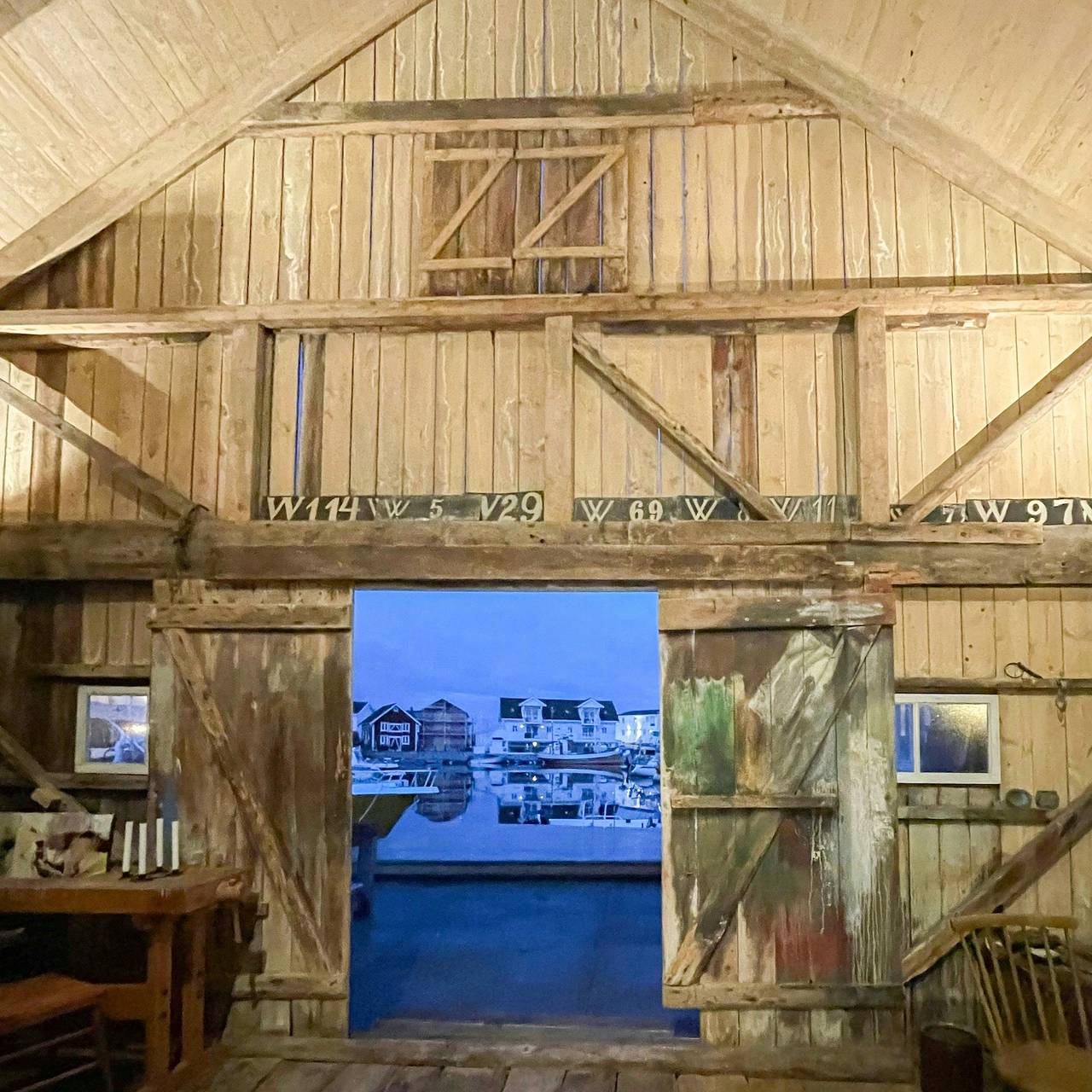 Bootshaus am Meer in Veiholmen in Smøla, Nördliches Fjordnorwegen