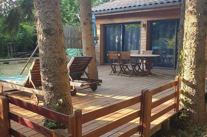 Maison de vacances pour 3 personnes, avec piscine ainsi que terrasse et jardin, animaux acceptés
