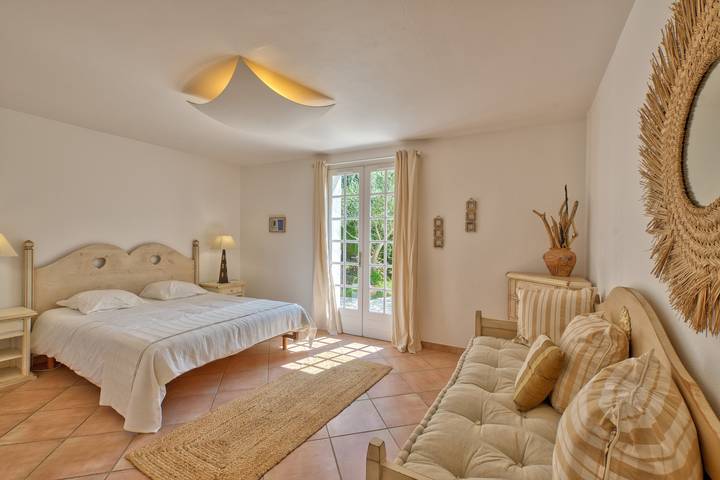 Location de vacances pour 12 personnes, avec terrasse et jardin à La Brée-les-Bains - 4